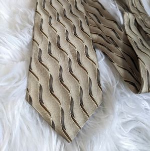 Cape Cod Neckwear Tie 100% Silk